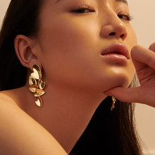 Load image into Gallery viewer, Before Sunset Earrings
